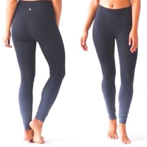 Lululemon ombré leggings size 4 excellent condition. Full length pants